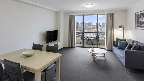 Oaks Sydney Castlereagh Suites - Perths Hotel 9