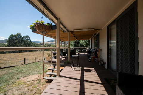 Pound Creek Gallery - Perths Hotel 23