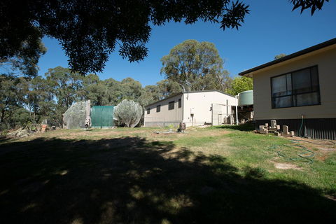 Pound Creek Gallery - Perths Hotel 22