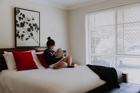 Central Wagga Self Catering Apartment - Perths Hotel 7