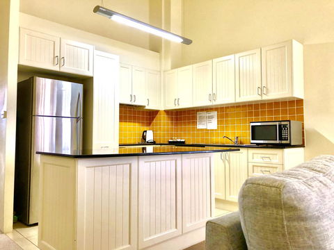 Boathouse Resort (Water Front) - Perths Hotel 20