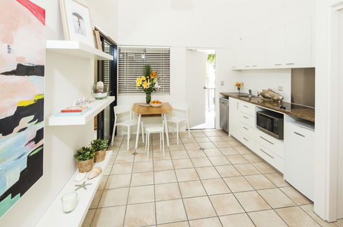 Julians Apartments - Perths Hotel 14