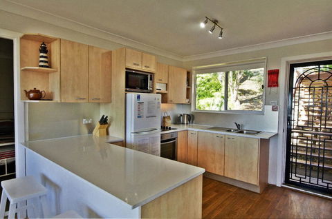 Coastwatch, 26 Comara Terrace - Perths Hotel 2