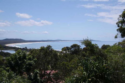 Coastwatch, 26 Comara Terrace - Perths Hotel 0