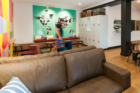 Mad Monkey Hostel Coogee Beach - Perths Hotel 23