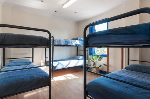 Mad Monkey Hostel Coogee Beach - Perths Hotel 24