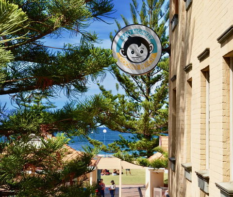 Mad Monkey Hostel Coogee Beach - Perths Hotel 9