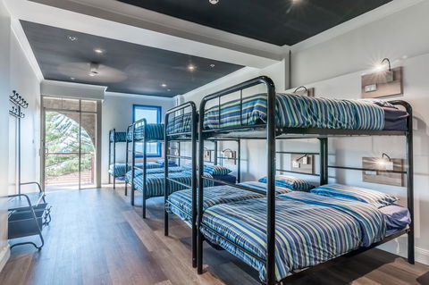 Mad Monkey Hostel Coogee Beach - Perths Hotel 12