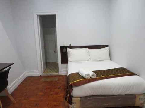 Newtown Cozy Stays - Perths Hotel 37