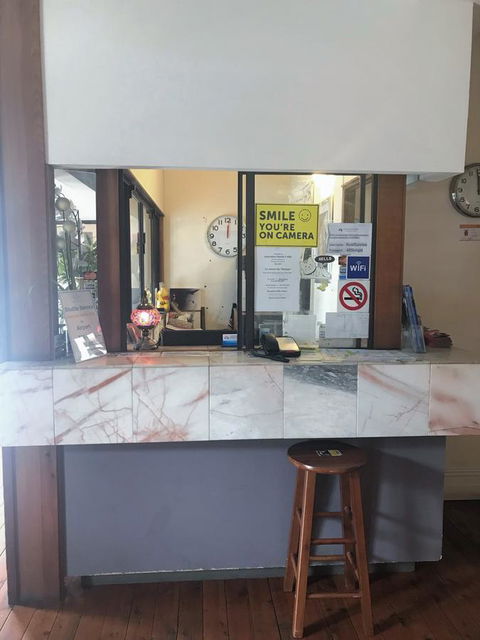 Newtown Cozy Stays - Perths Hotel 8