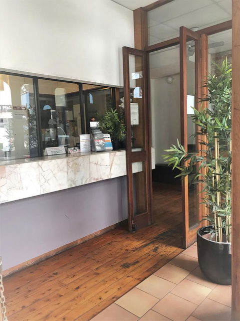 Newtown Cozy Stays - Perths Hotel 7