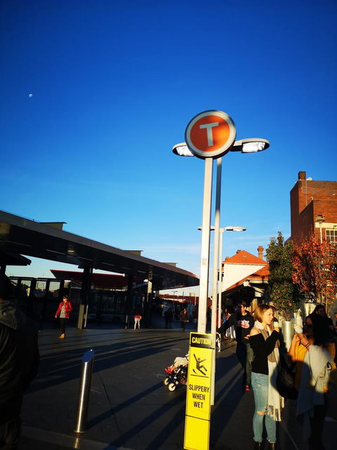 Newtown Cozy Stays - Perths Hotel 19