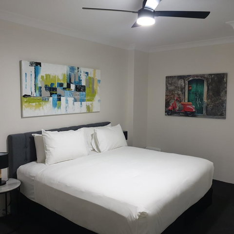 Liv Apartments Haymarket - Perths Hotel 6