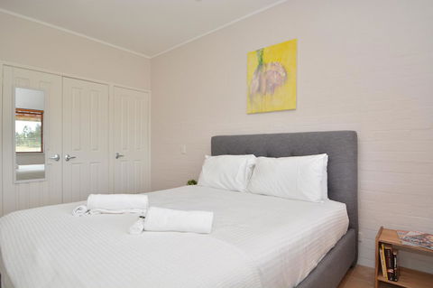 JE Guesthouse, Central To All The Hunter Valley Has To Offer - Perths Hotel 24