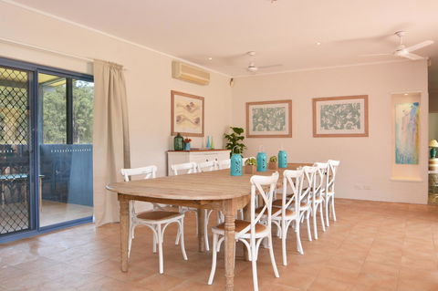 JE Guesthouse, Central To All The Hunter Valley Has To Offer - Perths Hotel 6