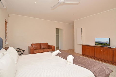 JE Guesthouse, Central To All The Hunter Valley Has To Offer - Perths Hotel 18