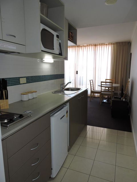BASE Holidays - Ettalong Beach Premium Apartments - Perths Hotel 10