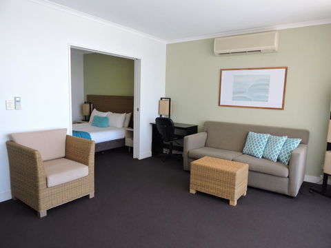 BASE Holidays - Ettalong Beach Premium Apartments - Perths Hotel 9