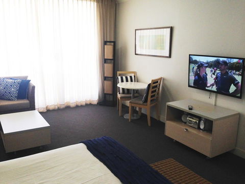 BASE Holidays - Ettalong Beach Premium Apartments - Perths Hotel 40