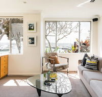 Waterfront Apartment Brimming with Inspirational Artwork - Perths Hotel