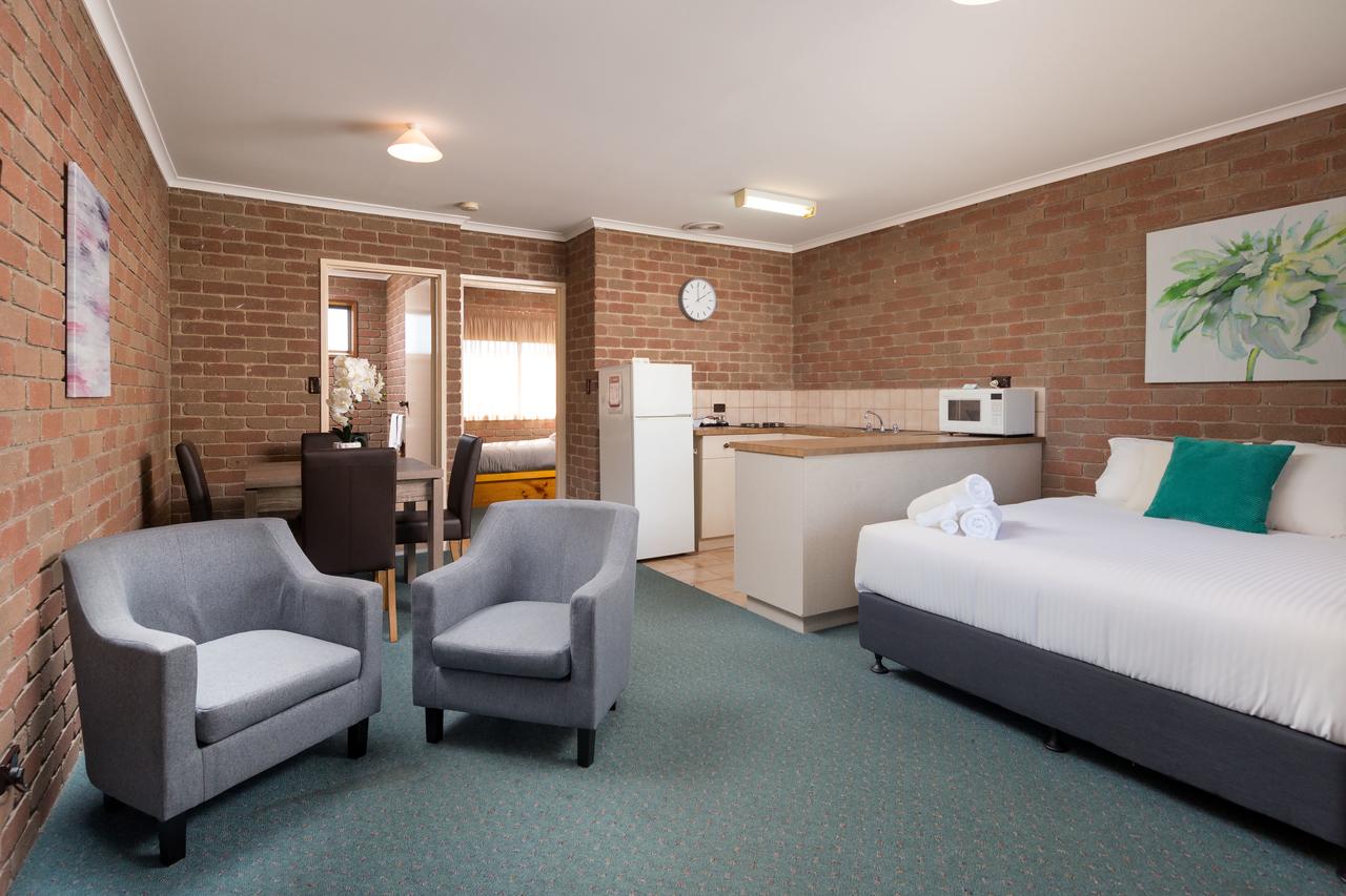 Daysdale ACT Perths Hotel