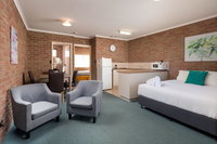 Book Corowa Accommodation Vacations Perths Hotel Perths Hotel