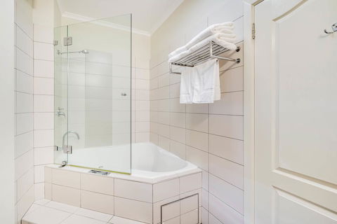 Prince Of Wales Hotel - Perths Hotel 18