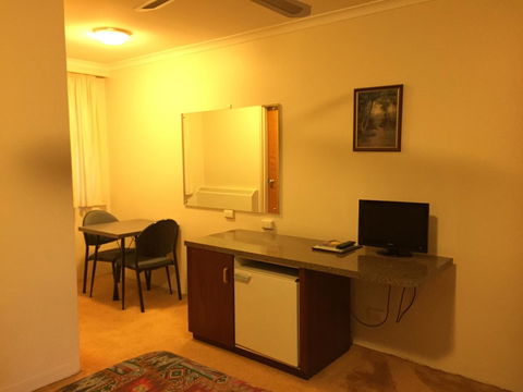 Cooma Motor Lodge Motel - Perths Hotel 24
