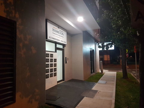 Hamilton On Beaumont - Perths Hotel 10