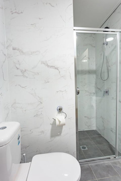 Hamilton On Beaumont - Perths Hotel 30