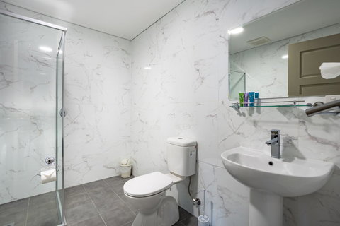 Hamilton On Beaumont - Perths Hotel 37