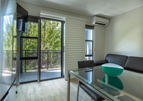 Hamilton On Beaumont - Perths Hotel 33