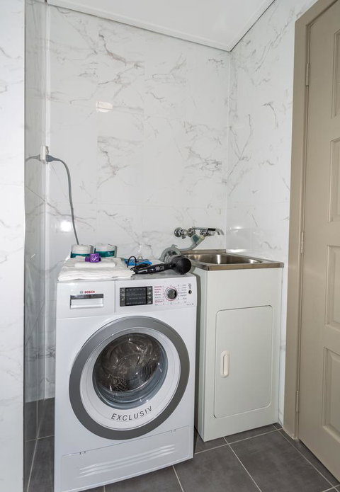 Hamilton On Beaumont - Perths Hotel 25