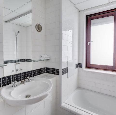 Regents Court Sydney - Perths Hotel 6