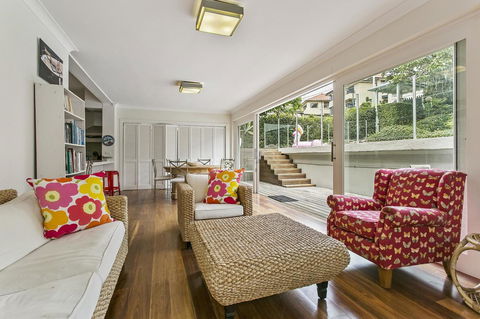 Summery, Spacious 4 Bed Home In Kurraba Point - Perths Hotel 0