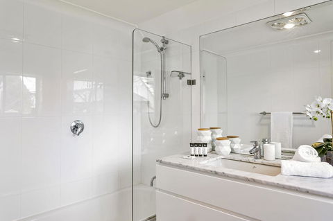 Summery, Spacious 4 Bed Home In Kurraba Point - Perths Hotel 8