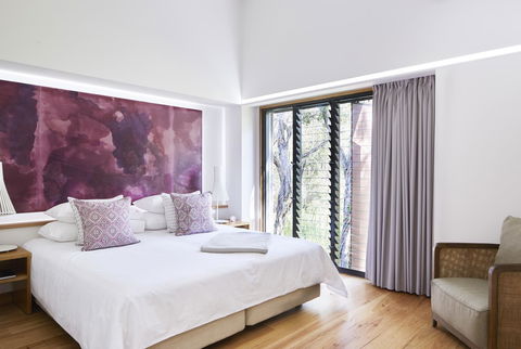 Elements Of Byron - Perths Hotel 1