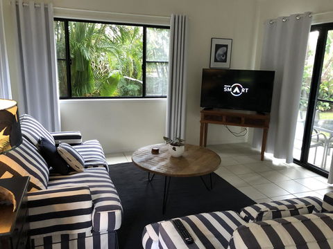 Suranadi Beach House 1 - Perths Hotel 11