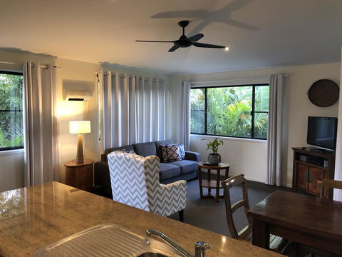 Suranadi Beach House 1 - Perths Hotel 6