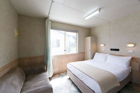 Crestview Tourist Park - Perths Hotel 15