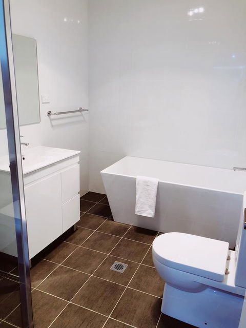 44A Adelaide Street - Perths Hotel 4