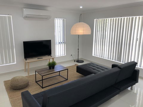 44A Adelaide Street - Perths Hotel 5