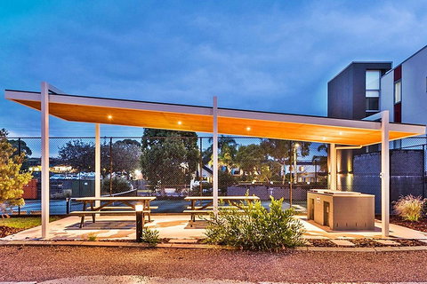 Coast 35 - Perths Hotel 5