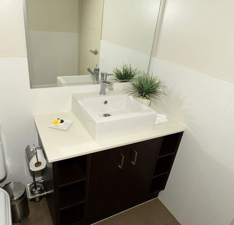 Yarrawonga Waterfront Apartments - Perths Hotel 6
