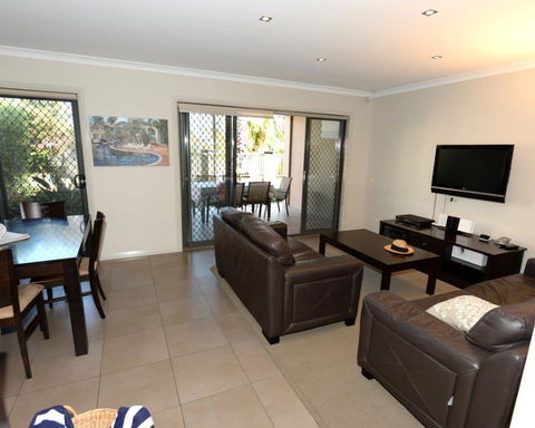 Yarrawonga Waterfront Apartments - Perths Hotel 7