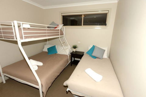 Yarrawonga Waterfront Apartments - Perths Hotel 9