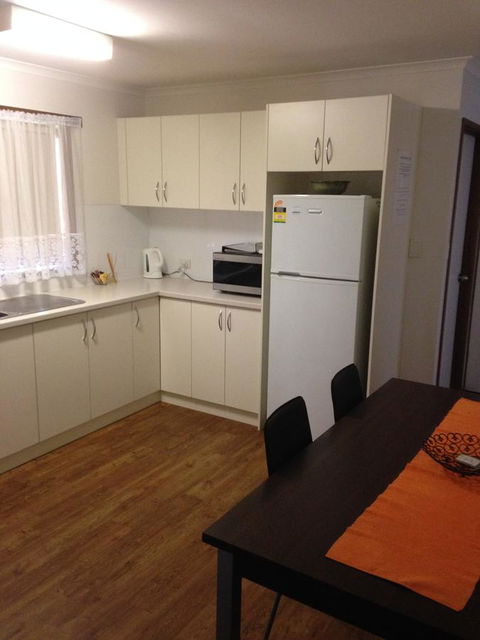 7 Melbourne Street - Perths Hotel 9