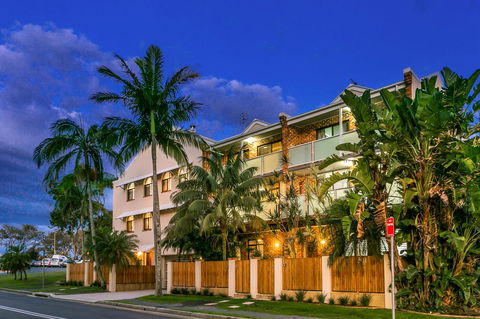 The Terraces Main Beach - Perths Hotel 2