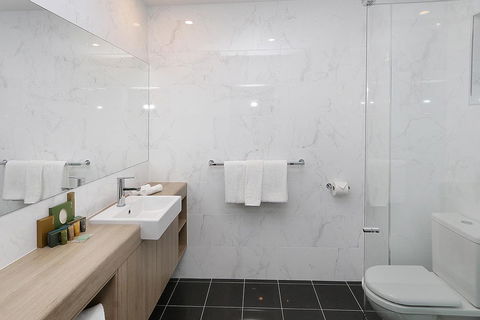 Best Western Plus Bolton On The Park - Perths Hotel 10