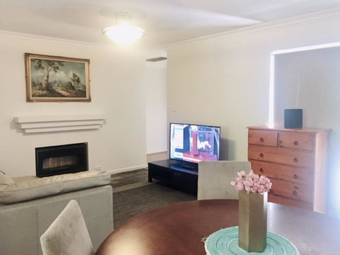 Beautiful Family Holiday House - Perths Hotel 4